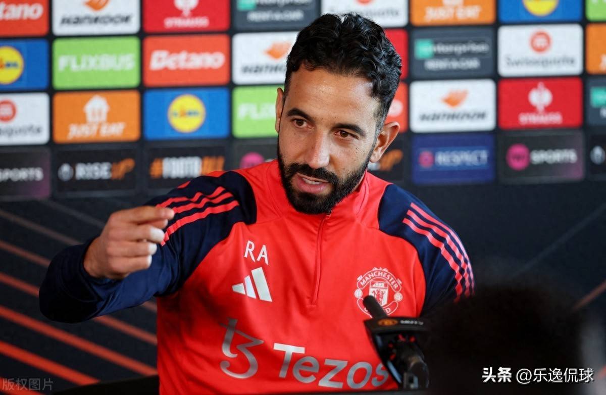 开元体育-曼联训练开放日；加时末段主帅复盘引欢呼；欧篮联在即；纪律约束更严格(曼联训练精彩瞬间)